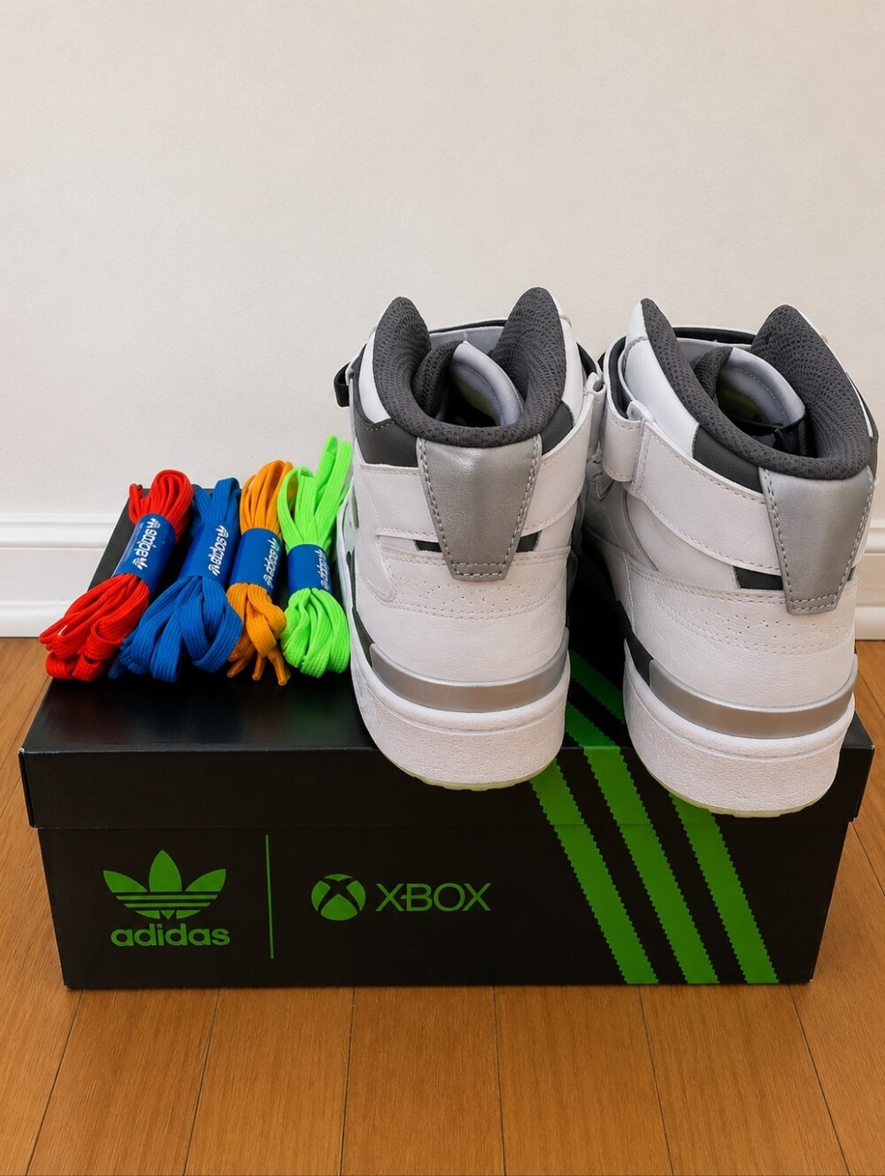 adidas Men's × XBOX White and Black High-Top Sneakers with Neon Lace Pack - Picture 4 of 4